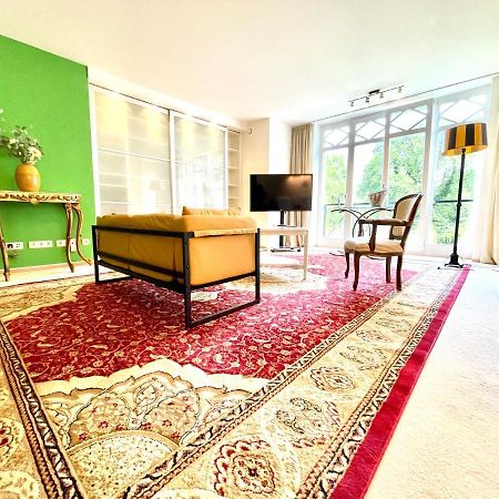 Doppelzimmer Gartenblick Villa Julian Аурих Екстериор снимка